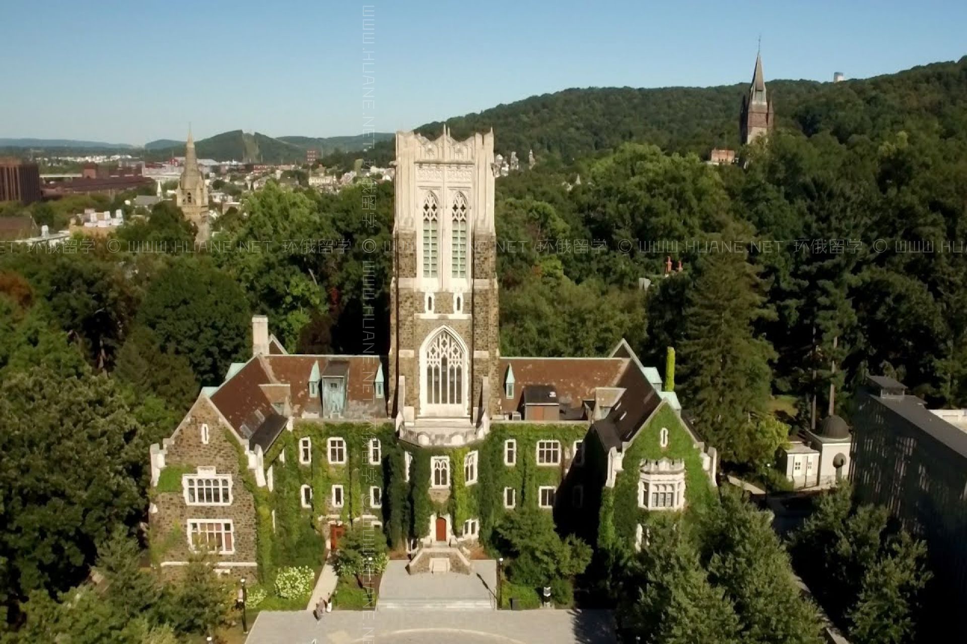 里海大學